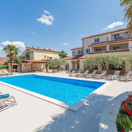 Apartment Paradiso Fuer 2 Personen Mit Pool