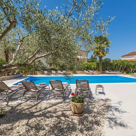 Paradiso Fuer 2 Personen Mit Pool Apartment