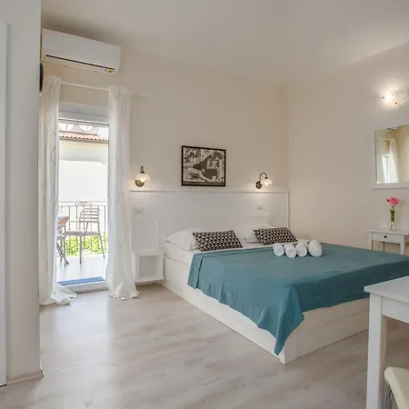 Paradiso Fuer 2 Personen Mit Pool Porec